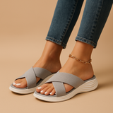 Breathable flat sandals for women.