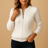 Casual knitted women's sweater with round neck and texture.