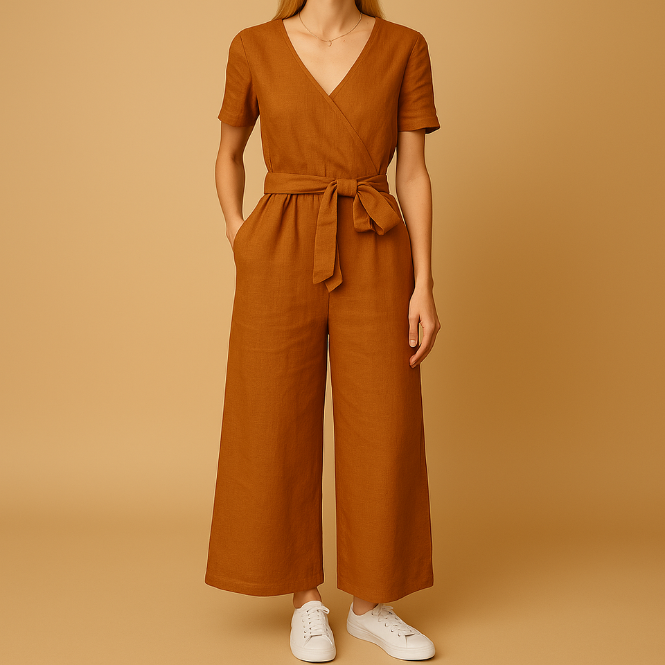 Casual jumpsuit with short sleeves and lace-up closure for women.