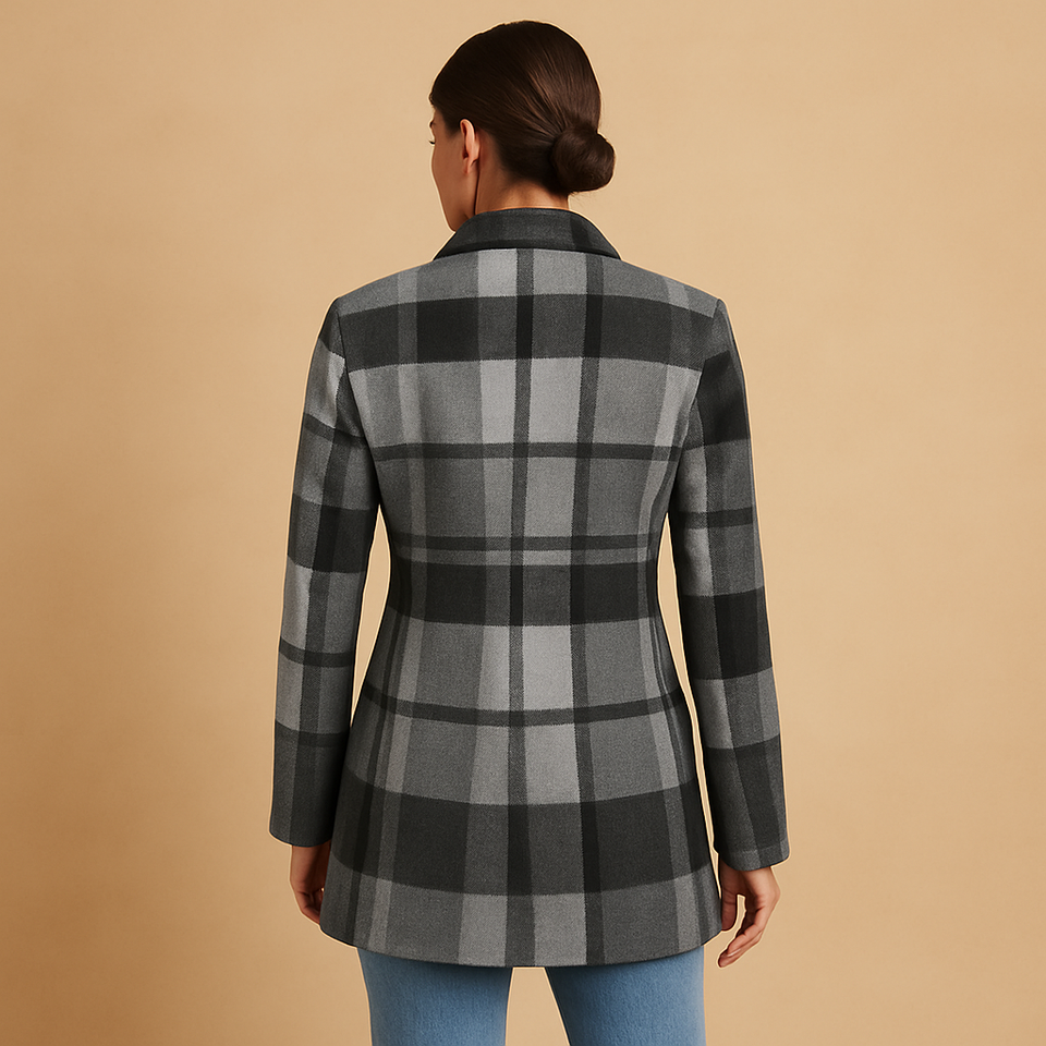 Elegant blazer with a flattering fit for women.