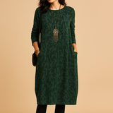 Long dress with a comfortable fit and timeless style for women.