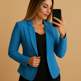 Lightweight blazer with lapel collar for women.