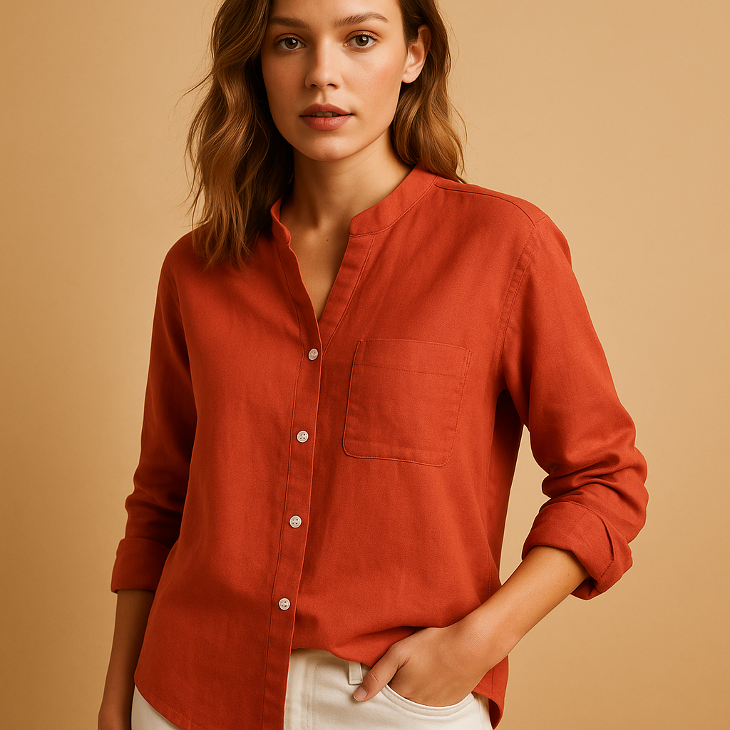 Lightweight shirt with classic collar for women