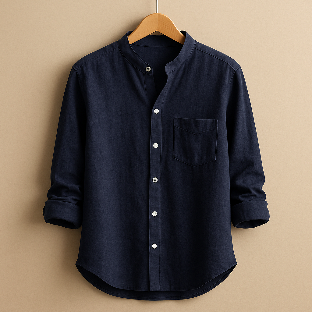 Lightweight shirt with classic collar for women