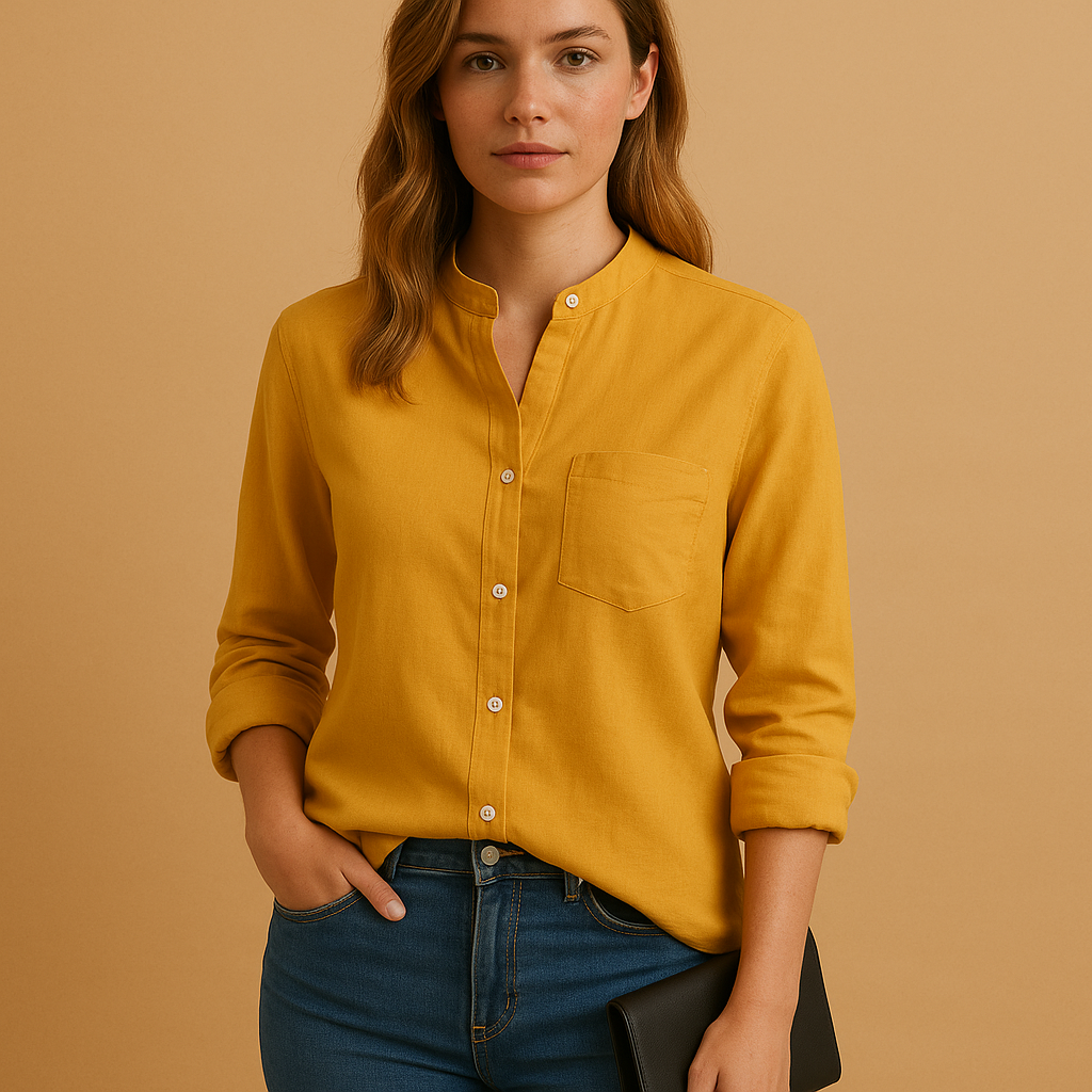 Lightweight shirt with classic collar for women