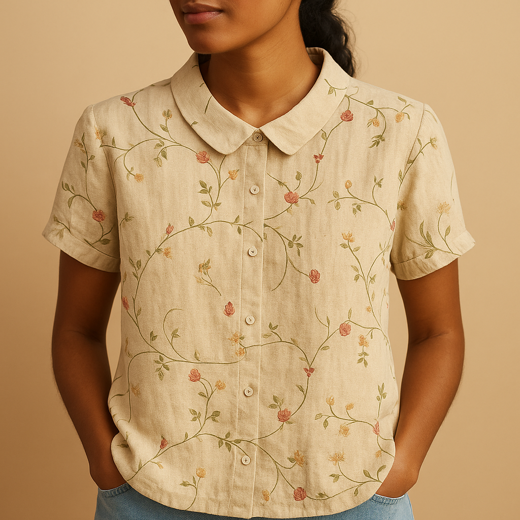 Lightweight blouse with floral print and loose fit for women