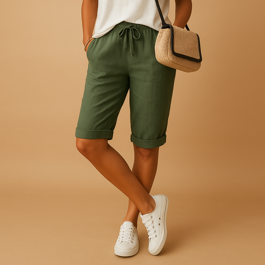 Lightweight capri pants with elastic waistband for women