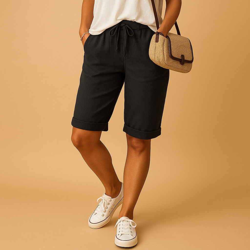 Lightweight capri pants with elastic waistband for women