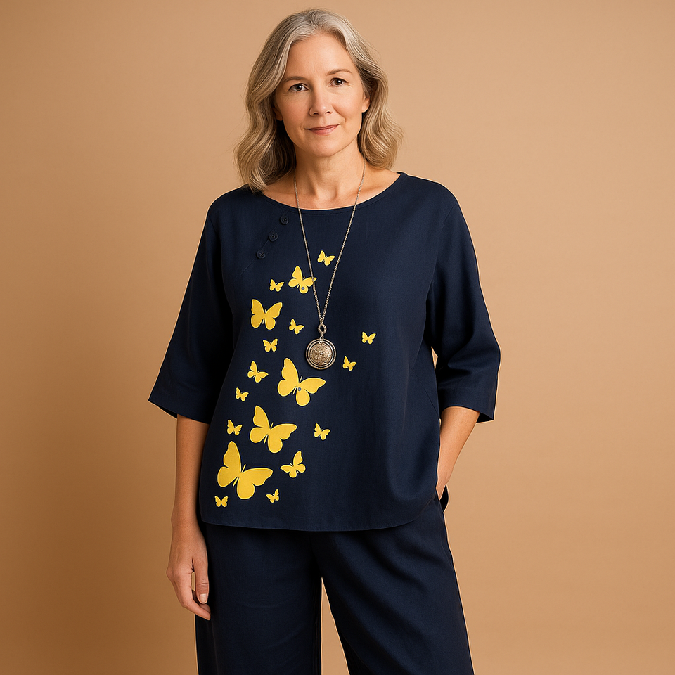 Lightweight two-piece set for women.